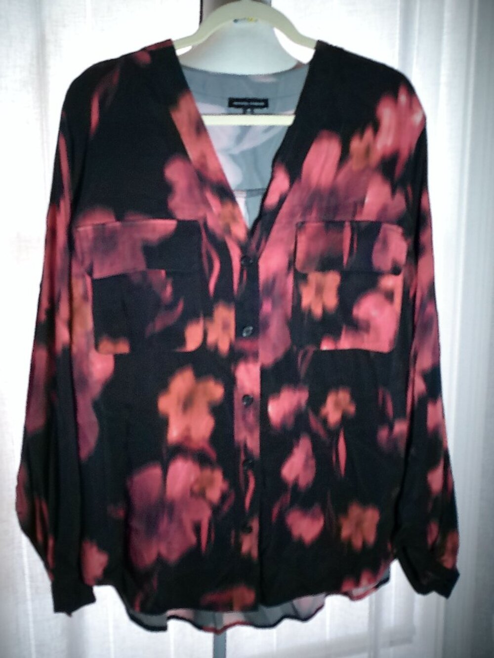 UNIVERSAL STANDARD Lng Slve Button-Up Black w/Blurred Pink Florals Blouse M - Picture 2 of 10